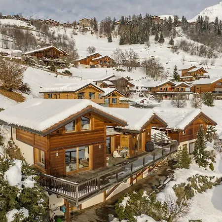 Holiday home 5br Iconic Chalet - What'app - 0034-656-619-782 - For Reservations!