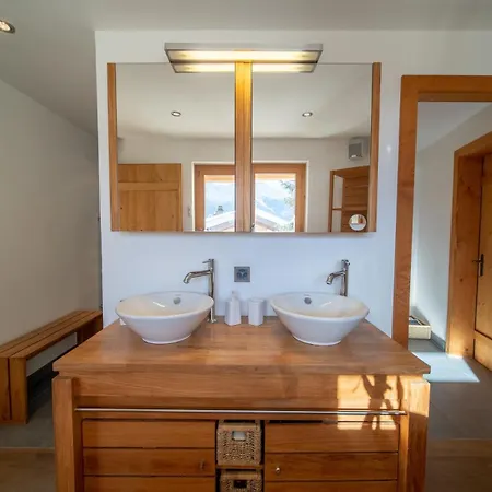 Holiday home 5br Iconic Chalet - What'app - 0034-656-619-782 - For Reservations! *